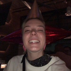 Meet your Posher, Laura